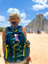 Load image into Gallery viewer, The Kiss Luggage Art Tag