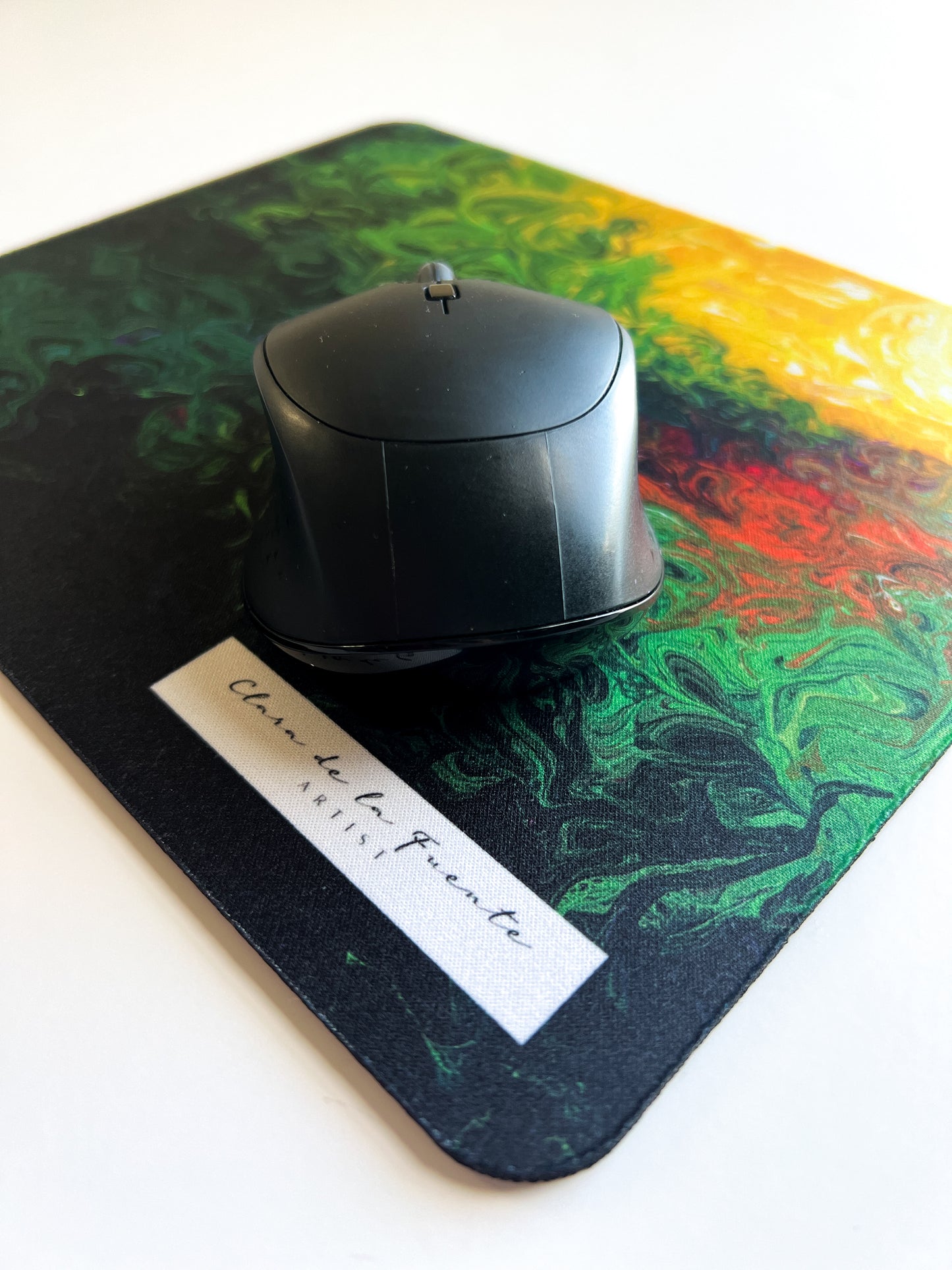 Amazonas Mousepad with mouse close up